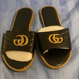 Fashion sandals